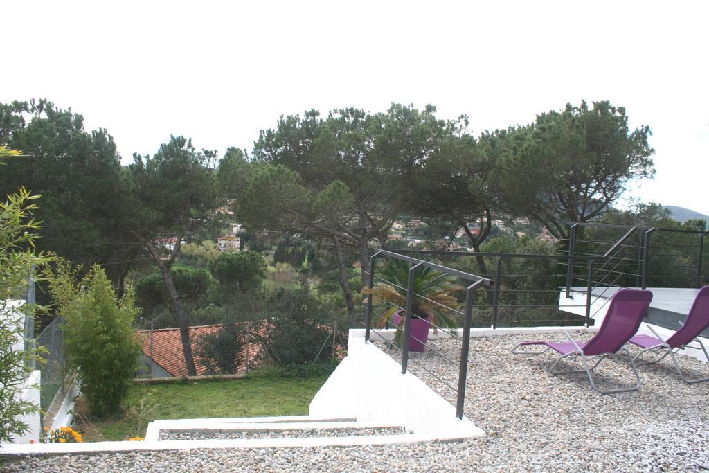 Casa Ceca De La Playa Y Barcelona, Con Piscina Climatizada Y Jacuzzi Villa Вайроманас Екстериор снимка