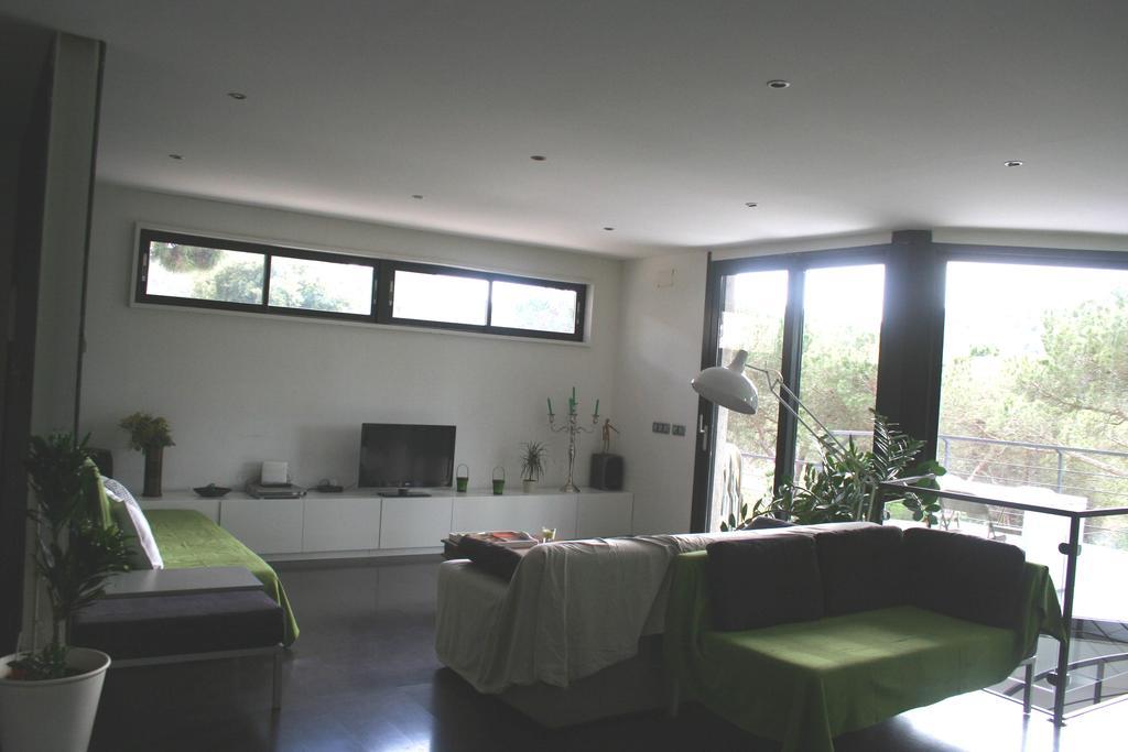 Casa Ceca De La Playa Y Barcelona, Con Piscina Climatizada Y Jacuzzi Villa Вайроманас Стая снимка